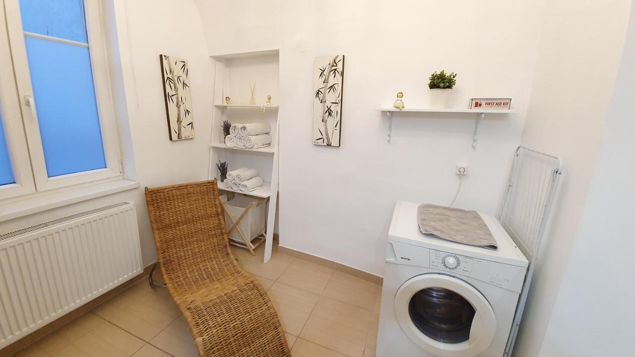 Varkeruelet Apartman Sopron Exterior photo